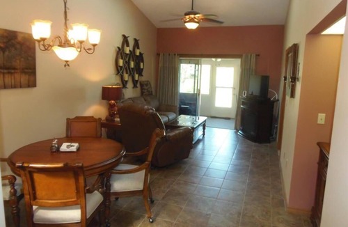 Countryside House | Beautifully Furnished Townhome in Great Location