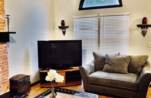 Pineville House | Beautifully furnished home next to lake & park - safe and convenient location