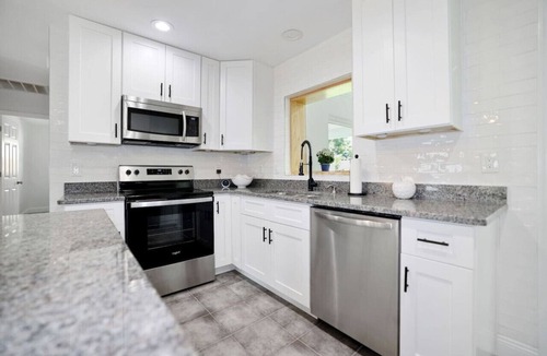 United Central House | Beautifully renovated 3BR 2BA.
