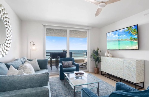 Marco Island Condo | Beautifully Renovated Beachfront Condo; Resort Amenities, Beach Gear & WiFi ~Walk to Everything