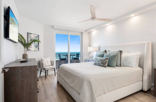 Marco Island Condo | Beautifully Renovated Beachfront Condo; Resort Amenities, Beach Gear & WiFi ~Walk to Everything