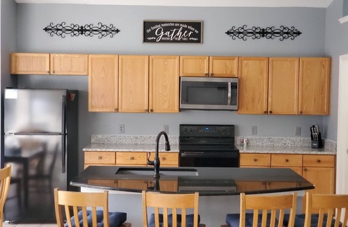 Windsor Palms House | Beautifully renovated four bedroom Villa in Gated Windsor Palms Resort
