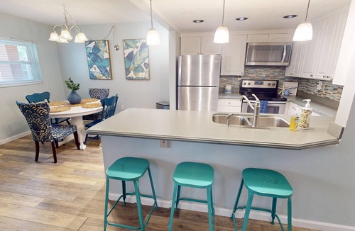 Largo Condo | Beautifully Updated 2 Bed/1 Bath on Intercoastal