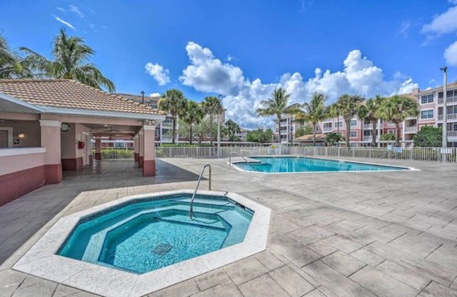 Majestic Palms Condo | Beautifully Updated Condo! Gated Community w/Heated Pool & Hot Tub! Close to Shopping & Beaches!