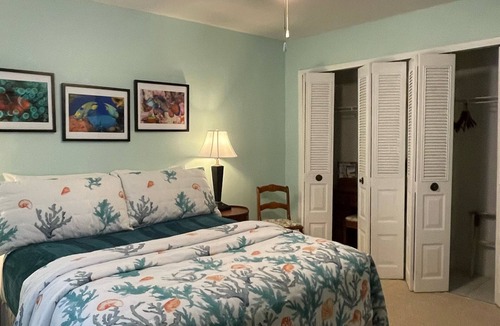 Sun 'N Lake Bed & Breakfast | Bed and Breakfast