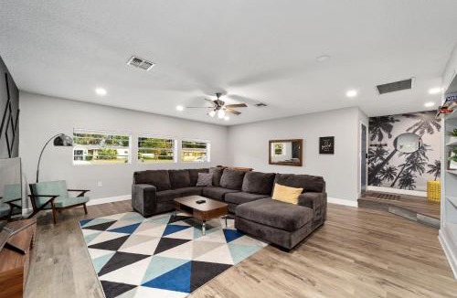 Fort King District House | BeeHappy House close to WEC, Springs, State Parks
