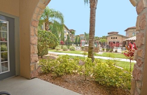 Regal Palms Apartment | Bella Piazza Luxury Ground Floor Apt with Great Communal Facilities