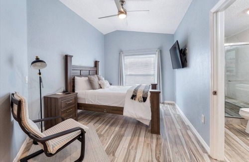 Orlando House | Bella Vista Modern Lux UCF Home 408/417/I4 E&W