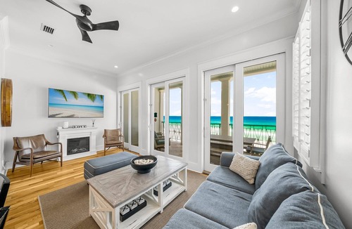 Frangista Beach House | *Bella Vista on the Beach*Fully Remodeled*Hot Tub*Beach Gear*Shared Pool*9 Beds*