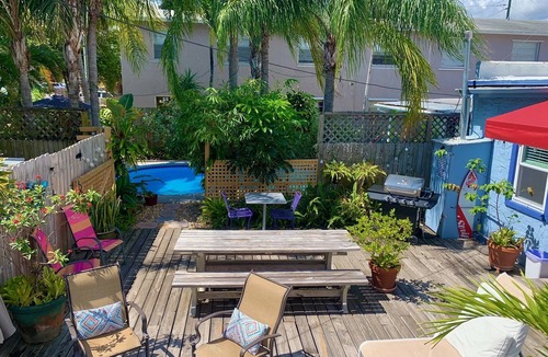 Lake Worth Cottage | Belle Flower Oasis: 3-bedroom cottage with 2 heated pools - downtown Lake Worth