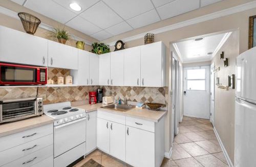 Indian Shores House | Belleview Gulf Condo 381