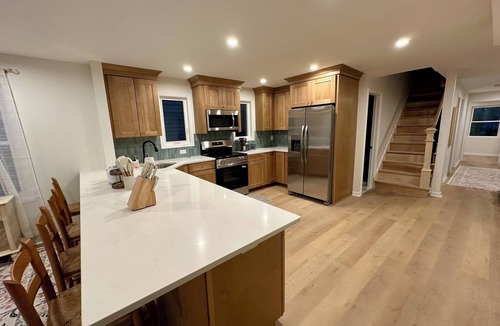 Lake Como House | Belmar Shore Vacation Getaway Newly Renovated 3 Bedrooms, 4 Beds w/Beach Badges