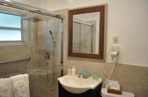 Lauderdale-by-the-Sea Cabin | Best Florida Resort
