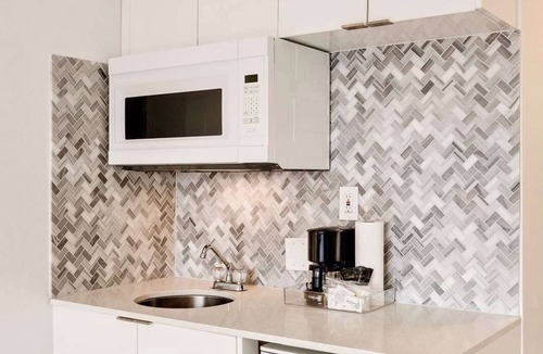 Flamingo/Lummus Condo | Best location by the Beach ! Free WiFi - TV - All amenities