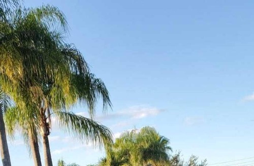 Pembroke Pines House | Best Location! Great Community! Walking Distance to Most Places Grocery, etc.