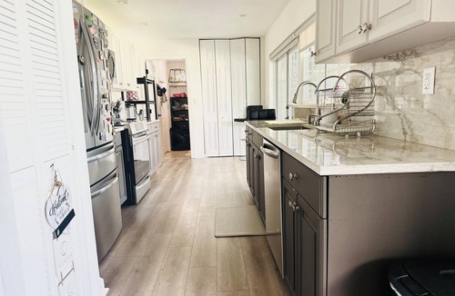 South Miami House | BESt LOCATiON Iconic 4BR Waterfront Luxury MIA