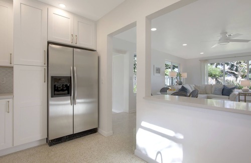 Inlet District House | BEST LOCATION IN JUPITER! On Intracoastal. Steps from Jupiter’s Love Steet.