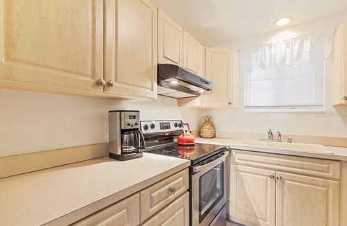 Saint Armands Key Condo | Best Location! Right next to St Armands Circle and Lido Key!