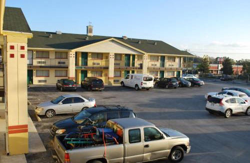 Parker Street Hotel | Best Motel Lakeland