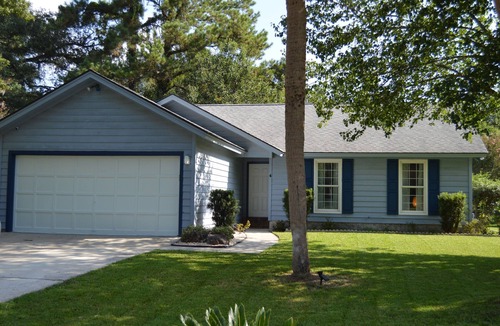 Whitemarsh Island House | Best of both worlds - located between Savannah Downtown and Tybee Island.