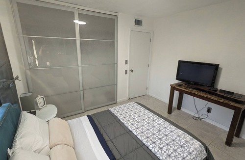 West Park House | Best single house! Centrally located, 10min away from Aventura mall & Hard Rock