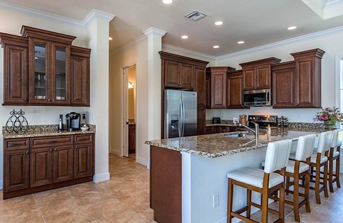 Naples Park House | Best Value In Naples Grand luxury 3 Bdrm Pool Spa Walk Bike To Gulf Spotless