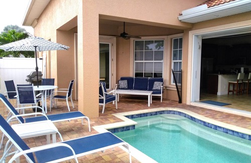 Naples Park House | Best Value In Naples Grand luxury 3 Bdrm Pool Spa Walk Bike To Gulf Spotless