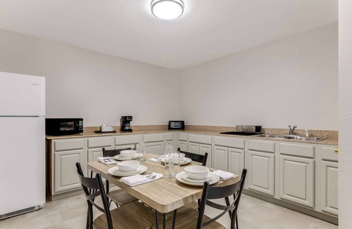 Auburndale Hotel | Best Western Auburndale Inn & Suites