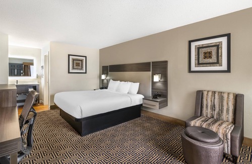 Savannah Hotel | Best Western Central Inn