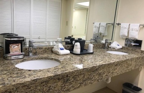 Moorings Hotel | Best Western Naples Inn & Suites