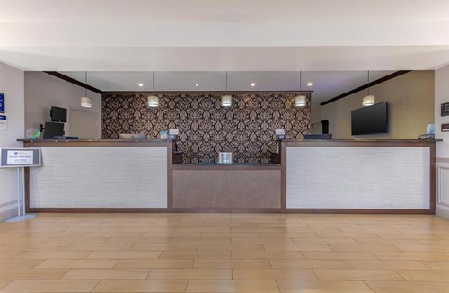 Miami Springs Hotel | Best Western Plus Miami Airport North Hotel & Suites