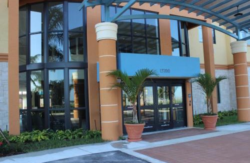 Country Walk Hotel | Best Western Plus Miami Executive Airport Hotel and Suites