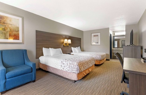 Lookout Valley Neighborhood Association Hotel | Best Western Royal Inn