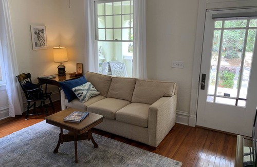Springfield Apartment | Better than any hotel suite in Jacksonville. Privacy even with kids or friends!