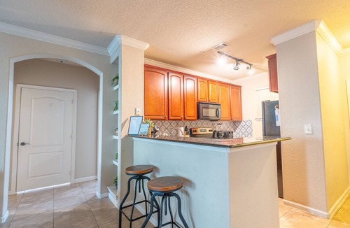 Wellington Condo | Big 4BR by Disney – 2 Pools, Patio, 2 Suites, W/D