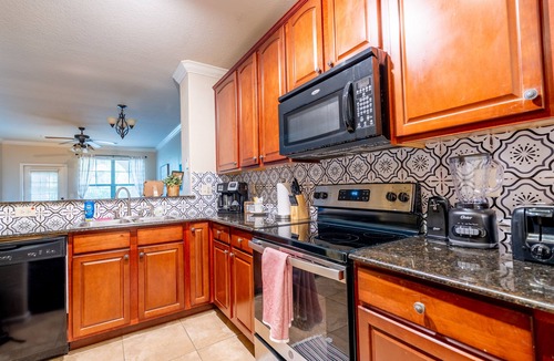 Wellington Condo | Big 4BR by Disney – 2 Pools, Patio, 2 Suites, W/D