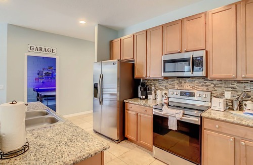 Lake Berkley House | *Big Disney Family Home!* Sleeps 12! Private Pool, Spa and Game Room!