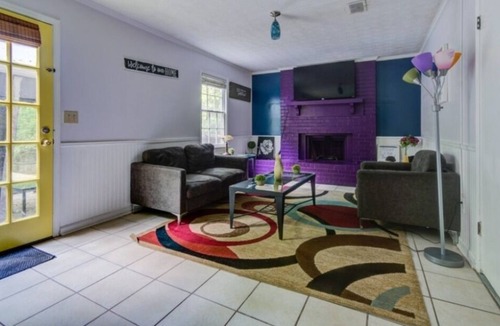 Marietta House | ⭐ Big Private Pool Kings, Queen & Full beds~ 4K TVs All Rooms Fast ⚡ Wifi⚡