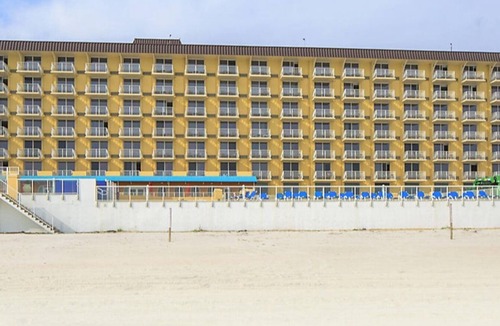 Ormond Shores Apartment | Bike week/March 2023