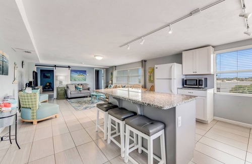 Ormond-by-the-Sea Apartment | Bike Week! Ocean view! Big rig and trailer parking! Garage!