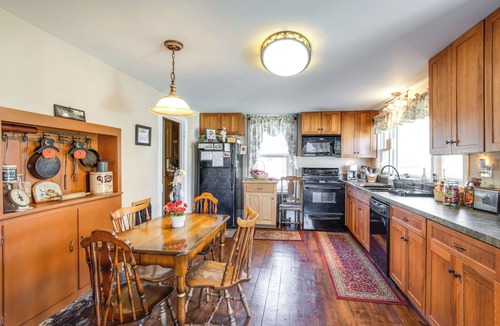 White Haven House | Biking Trails, Fishing, Parks & More! Poconos Home
