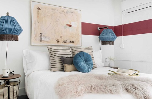 Virginia Highland Apartment | Billie Jean Summary: