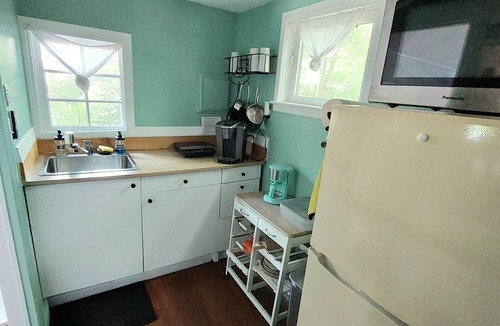 Glenwood Cottage | Birds & Buns Bungalow