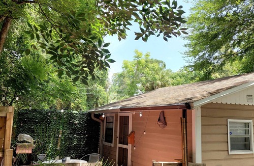 Glenwood Cottage | Birds & Buns Bungalow