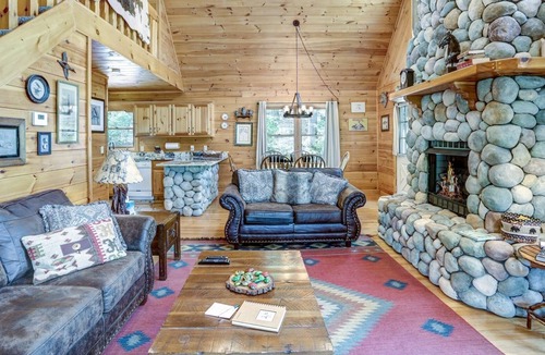 Morganton Cabin | Birdsong Lake-3rd Night Free in April. Private Lake, Hot Tub, Fire Pit