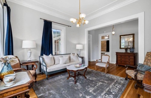 Fredericksburg Villa | Blacksmith Quarters on Barons Creek