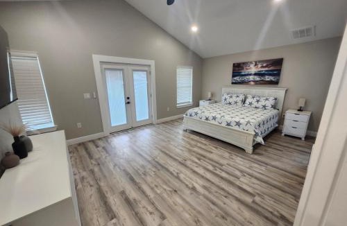 Milton House | BlackWater River Retreat