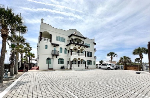 Boys Works Hotel | Bliss By The Sea