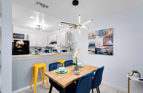 Titusville Apartment | *Blue Bliss* *NASA*, Pool, BBQ, Gym, Arcade, Patio