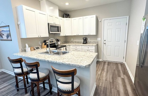 Carrabelle House | Blue Chair By The Bay 2BR/2BA with pool!